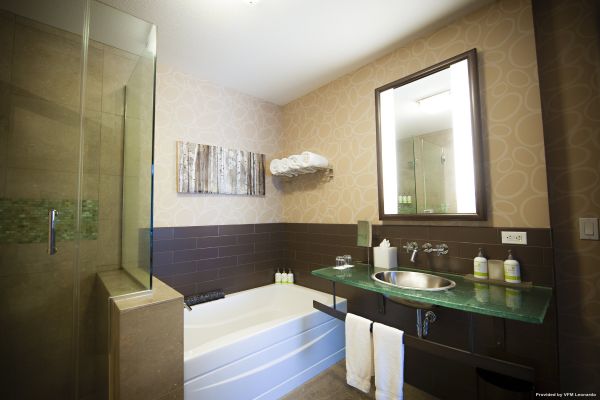 Oxford Hotel Bend